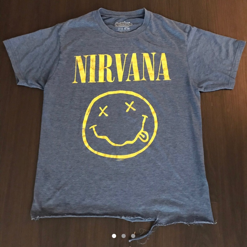 Nirvana distressed tee size small